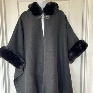 Vince Camuto Women's Black Faux Fur Trim hooded cape, Soft & Cozy One Size, NWT
